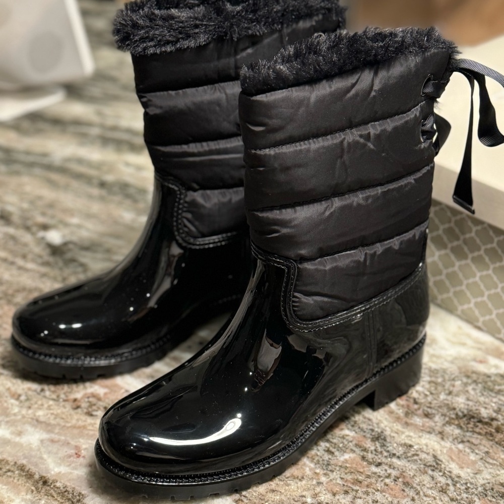 Women’s Black Winter Rain Boots with Faux Fur Trim. NWOT